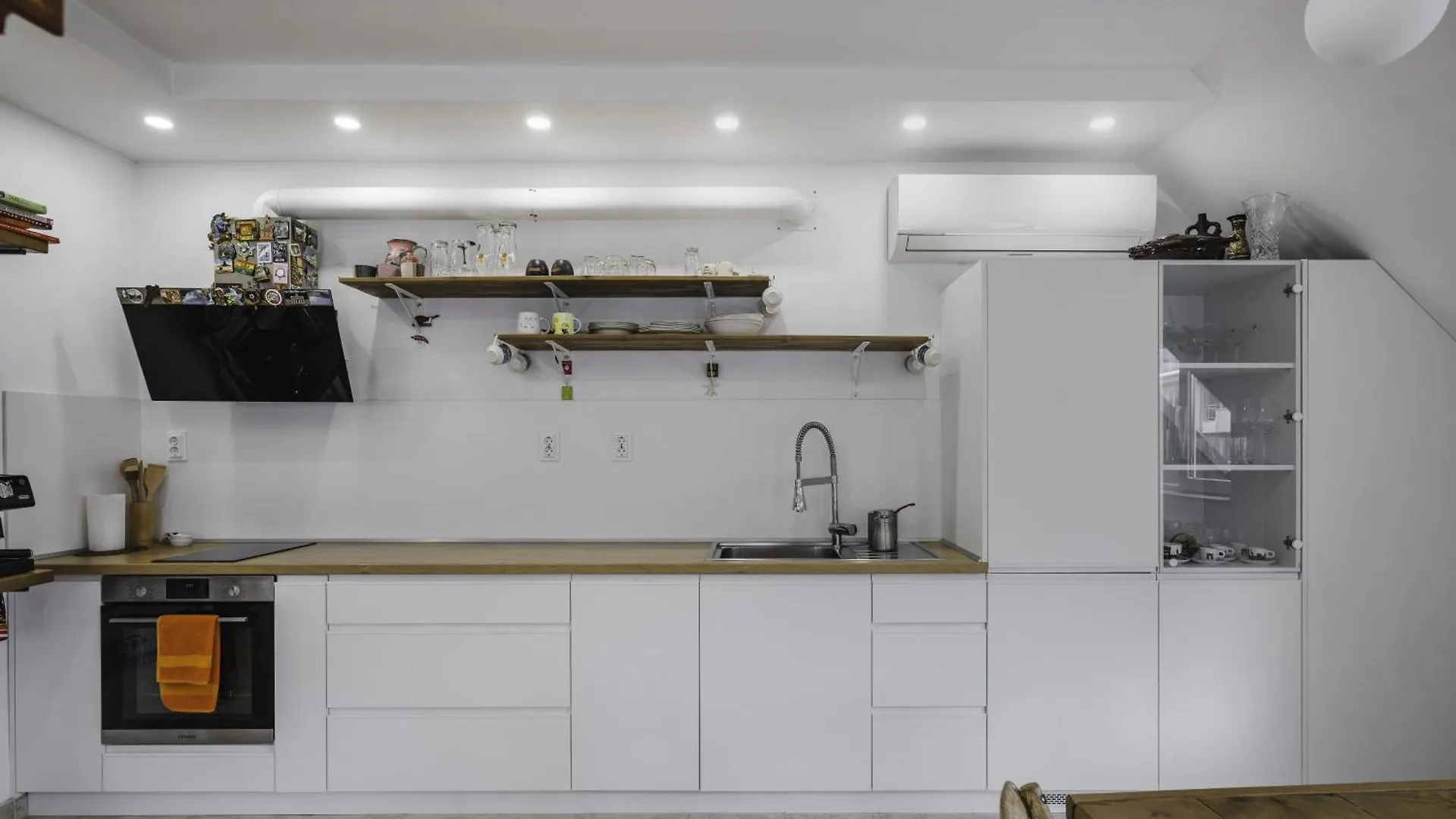 Charming & Cozy 2Bd Apartment With Natural Light By Flat Mаnager Sofia Bulgaria